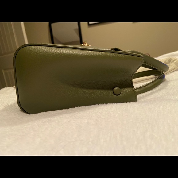 Authentic Chanel Neo Executive - Picture 5 of 12